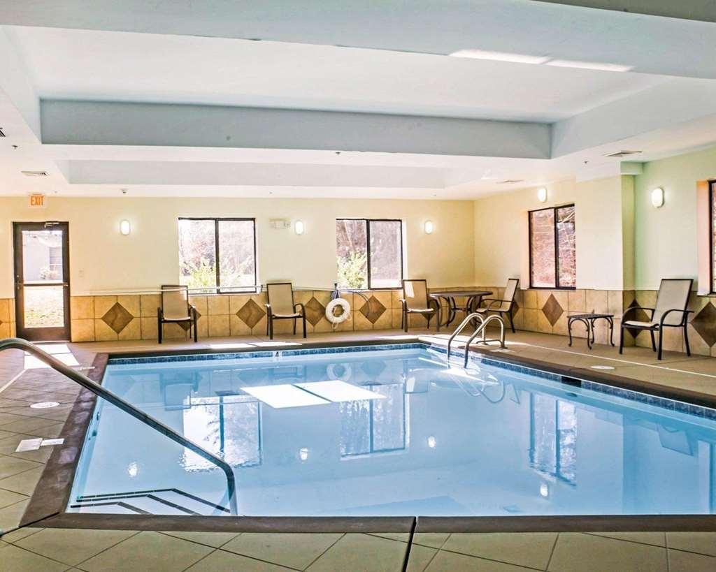Fairfield By Marriott Inn & Suites Greensboro Coliseum Area Facilități foto