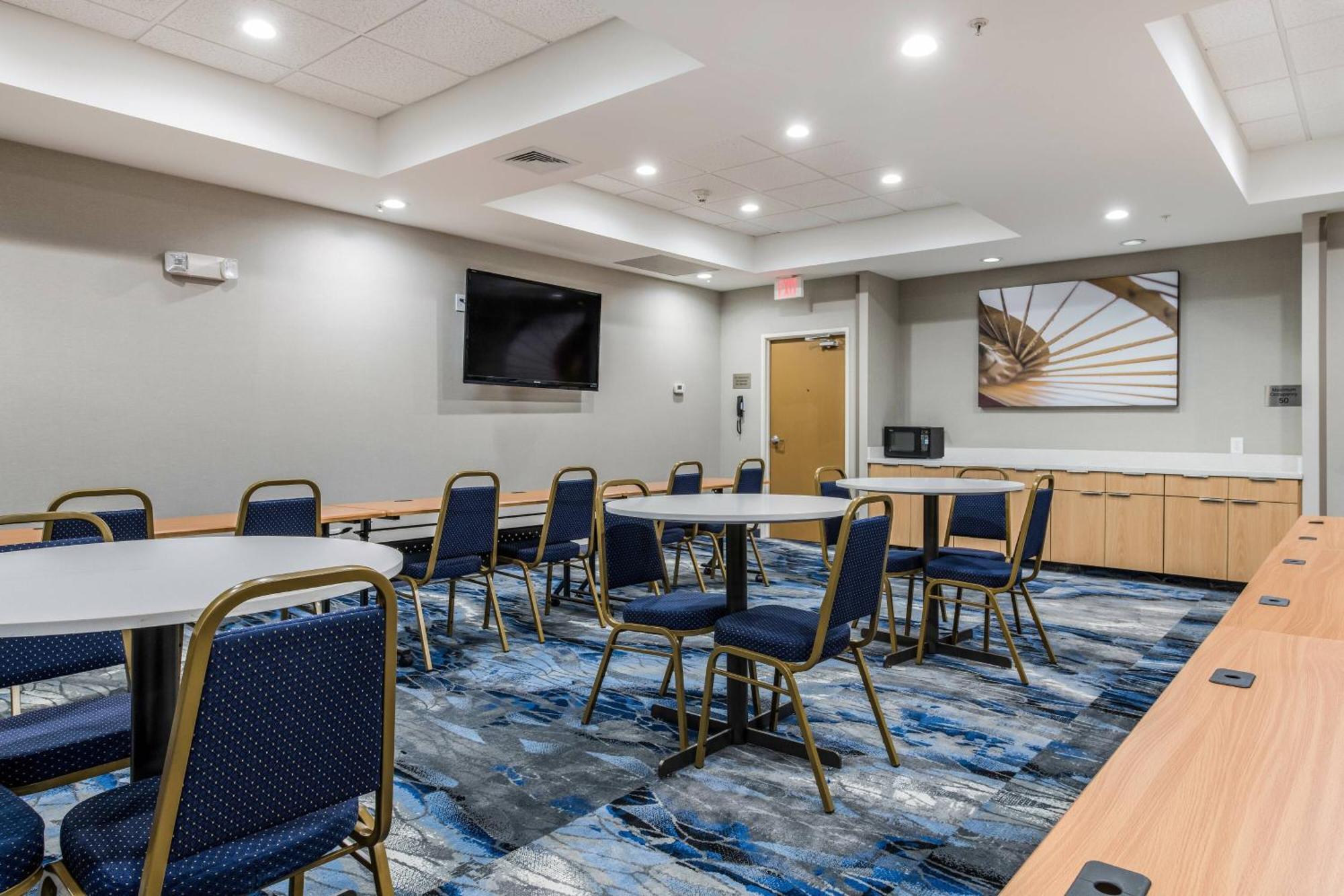 Fairfield By Marriott Inn & Suites Greensboro Coliseum Area Exterior foto